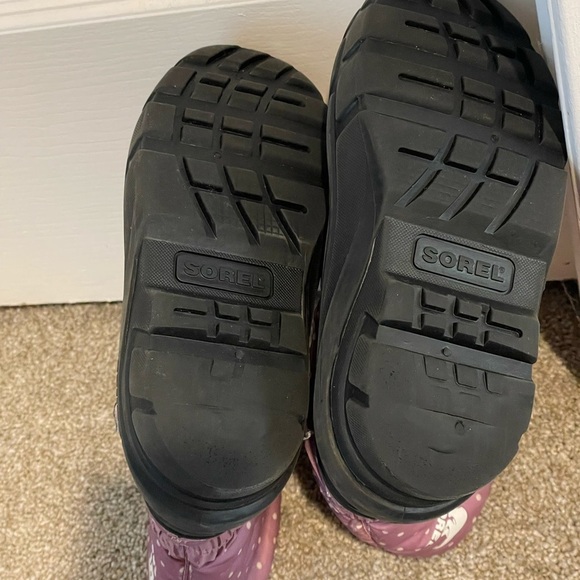 Sorel Flurry Print Polka Dot Winter Boots - Picture 7 of 12